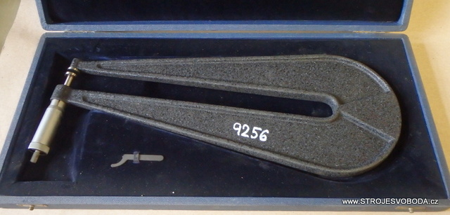 Mikrometr s rozšířenými doteky 0-15/300 (09256 (2).JPG)
